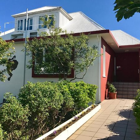 Guesthouse Arny Вестманеяр Екстериор снимка