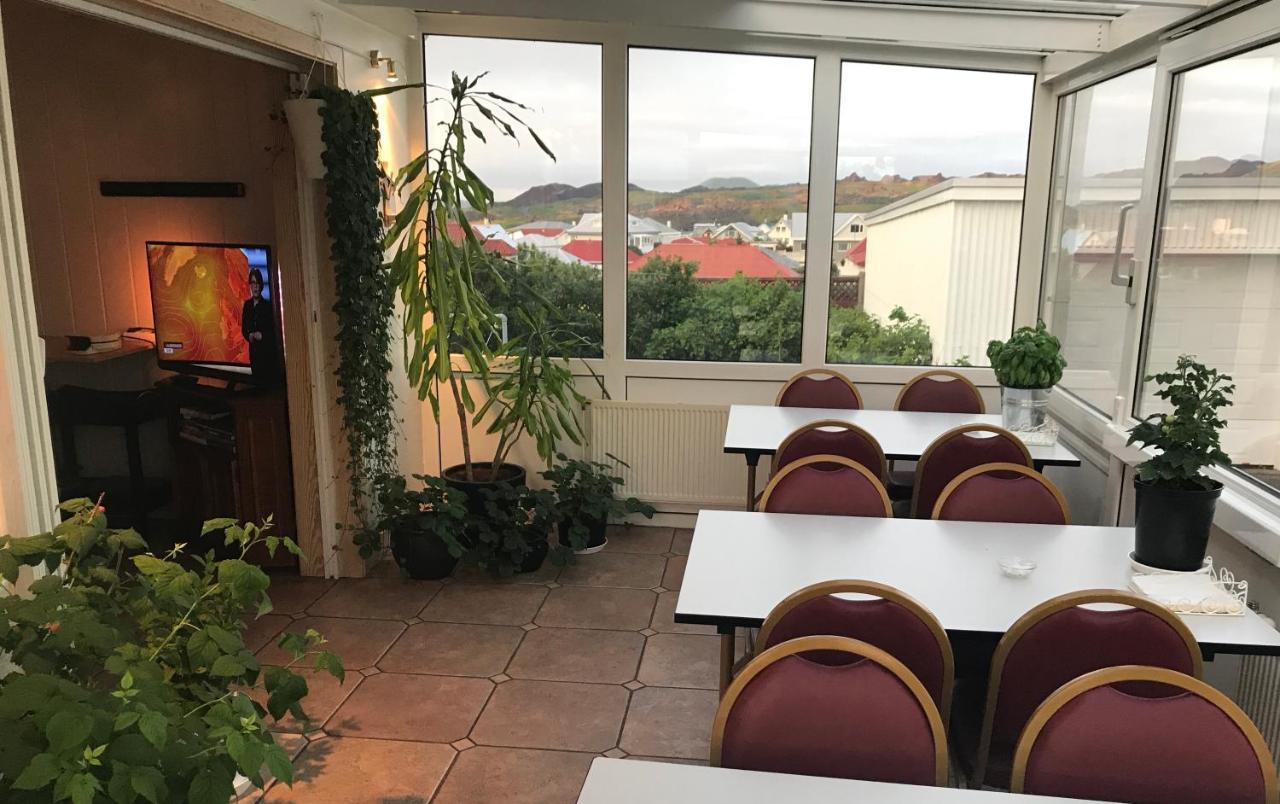 Guesthouse Arny Вестманеяр Екстериор снимка