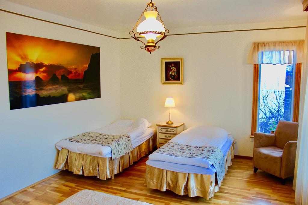 Guesthouse Arny Вестманеяр Екстериор снимка